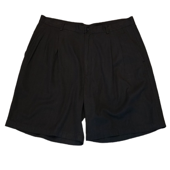 100% silk Van Heusen black pleated shorts. - Picture 6 of 11